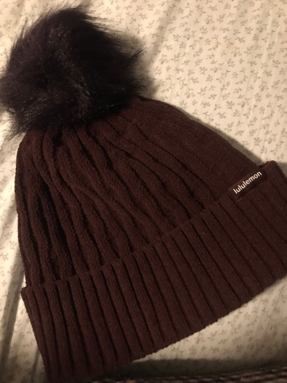 Lululemon Cable Knit Pom Beanie Maroon New